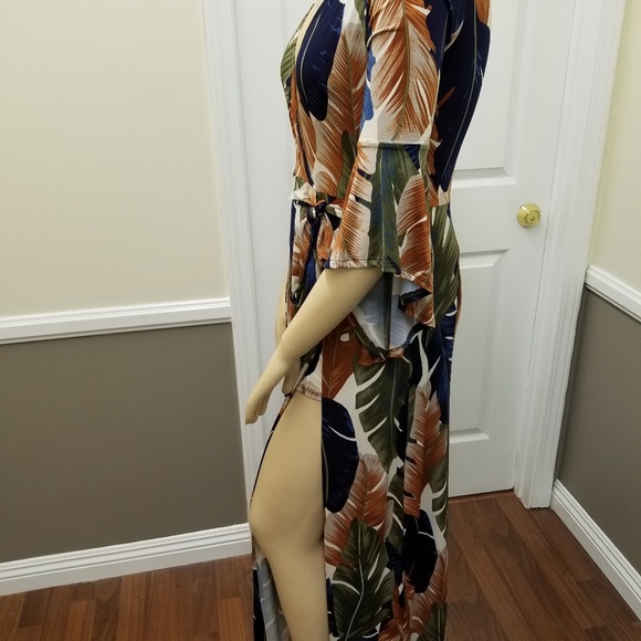 Beautiful Romper with slit skirt plus size - Picture 3 of 4